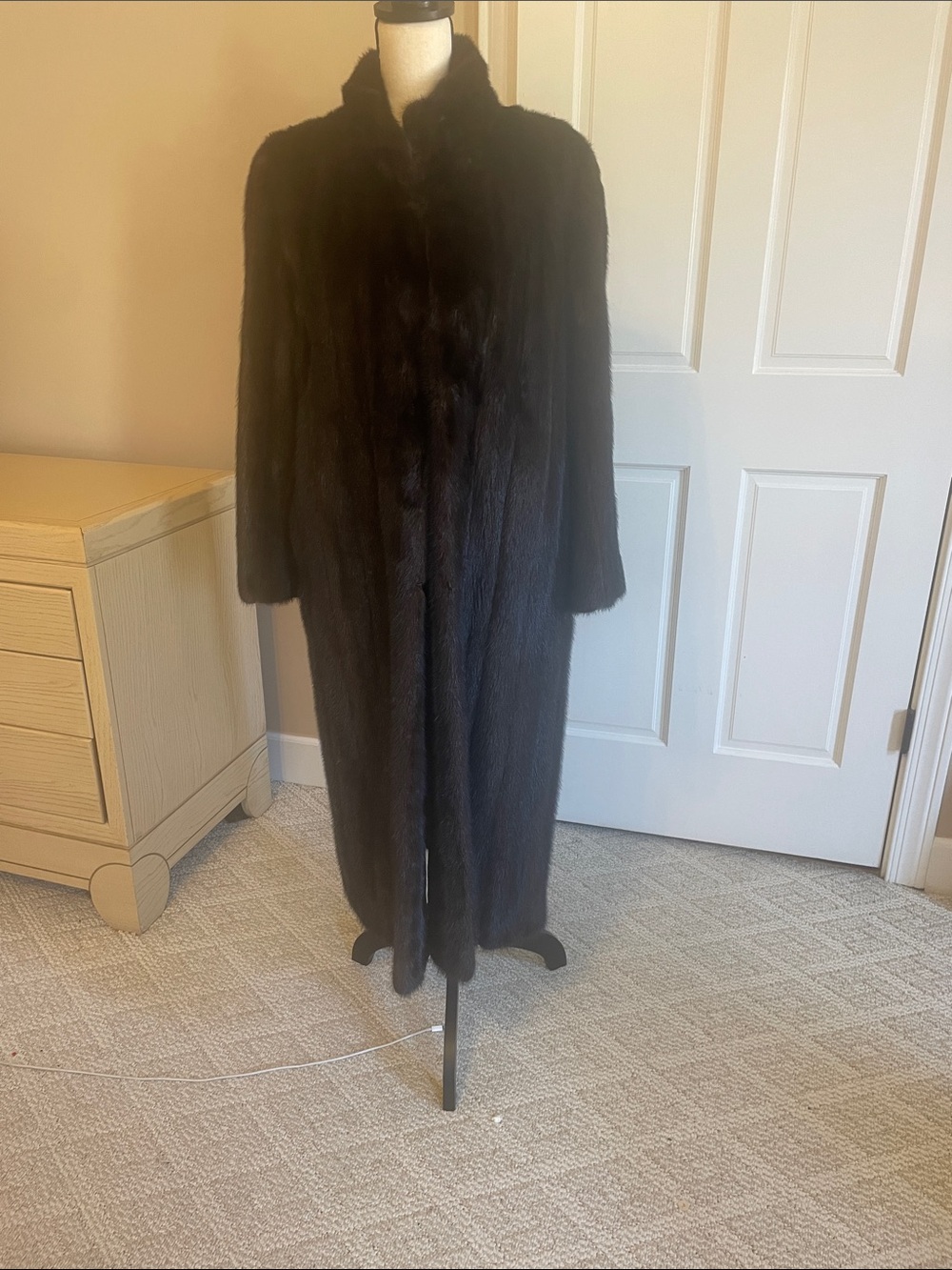 Luxurious Women's  full length Real Mink Coat